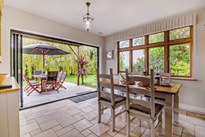 Breakfast Room 2- click for photo gallery